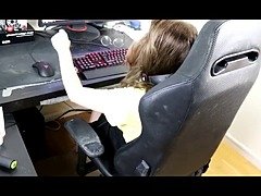 Gamer girl tries to play while getting fucked