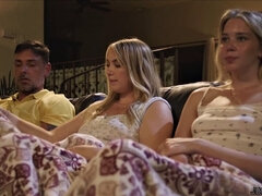 Blondin, Avsugning, Doggystyle, Naturliga tuttar, Fitta, Verklighet, Grov