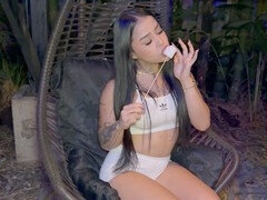 Sucer une bite, Éjaculer dans la bouche, Fille latino, Masturbation, Adolescente