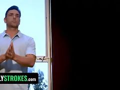 18 ans, Sucer une bite, Gorge profonde, Hd, Pov, Rugueux, Criant, Plan cul à trois