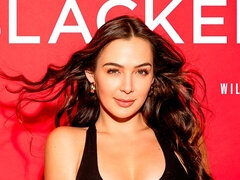 Μαύρος, Πίπα, Σε στάση σκύλου στα τέσσερα, Μαλακία, Διαφυλετικό, Φιλί, Έφηβος, Βυζιά