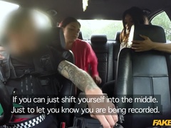 Amatör, Stora tuttar, Avsugning, Bil, Slick, Pov, Fitta, Uniform