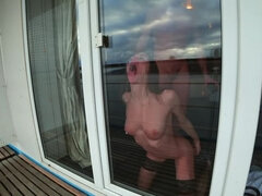 Πρωκτικό, Κώλος, Στόμα στον κώλο, Πίπα, Χασκογελώντας, Φυσικά βυζιά, Εκτός, Μουνί