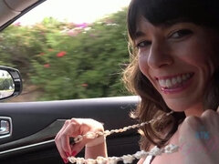 Brunette brune, De plein air, Pov, Public, Chatte, Rasée, Voyeur, Mouillée