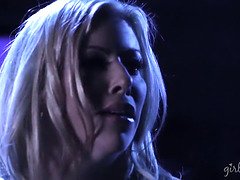 Blond, Barmfager, Lesbisk, Slikking, Milf, Mamma, Orgasme, Fitte