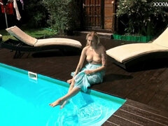 お尻, 美女, デカ尻, ブロンド, フェティッシュ, Hd, プール, ヤリマン