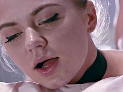 Φετιχ, Λεσβία, Στραπον