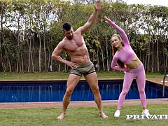 Bebê, Loiroa, Boquete, Facial, Hardcore, Hd, Piscina, Esguichando