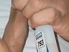 Man Fills His Dick with Instant Glue Through the Glans