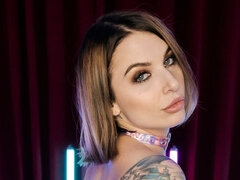 Stor rumpe, Kukk suging, Bakfra, Runke, Sexy undertøy, Milf, Mann mann kvinne, Tattovering