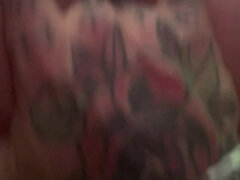 Amador amadora, Anal, Bundão, Masturbação, Maduroa, Solo chão, Tatuagem