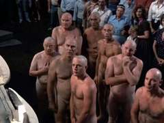 Érdekes, Nyilvános