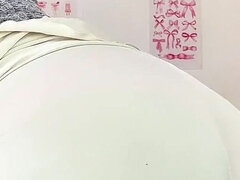 Amateur, Belle grosse femme bgf, Gros cul, Conversation vulgaire, Domination, Pétant, Femme dominatrice, Fille latino