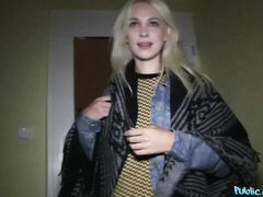 Culo grande, Tetas grandes, Rubia, Mamada, Estilo perrito, Dinero, Flaco, Adolescente