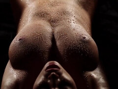 69 negenenzestig, Grote mammen, Blond, Pijpbeurt, Sperma shot, Hondjeshouding, Hd, Natuurlijke tieten