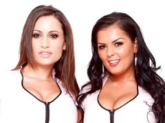 Stora tuttar, Kysser, Lesbisk, Slick, Underkläder, Fitta, Rakad, Strippning