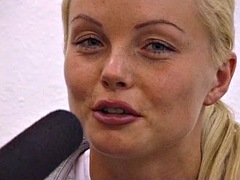 Grote mammen, Blond, Pijpbeurt, Sperma, Sperma shot, Groepseks, Hardcore, Trio