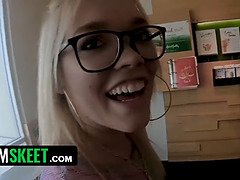 V zákulisí, Blondýna, Kuřba, Na pejska, Prstění, Olej, Na veřejnosti, Drsné akce
