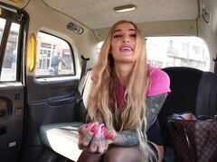 Amateur, Gros cul, Gros seins, Blonde, Sucer une bite, Hard, Public, Jarretelles