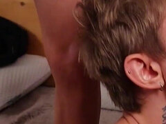 18 jaar, Enthousiasteling, Grote lul, Pijpbeurt, Sperma shot, Homo, Tiener, Trio