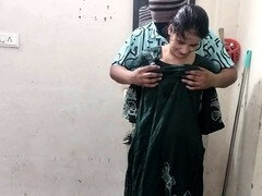 Tante, Bisexuelle, Couple, Conversation vulgaire, Indienne, Chatte, Jarretelles, Adolescente