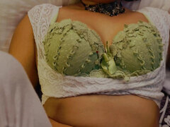 Blasen, Betrug, Tochter, Schmuddelige sprache, Handjob, Hausfrau, Eng, Ehefrau