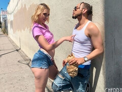 Popó, Szőke, Cumizás, Kutya póz, Kézimunka, Nyalás, Leborotvált, Tini