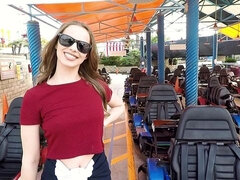 Grosser arsch, Blasen, Hundestellung, Handjob, Pov, Rasiert, Entkleiden, Jungendliche (18+)