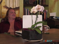 Bambi Brooks' Secret Temptation in Family Erotic Play