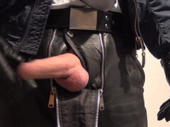 Amatéri, Veľké péro, Striekanie semena, Gay, Koža, Masturbácia, Sólo