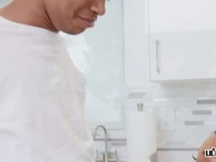 18, Čierne, Na psíka, Kuchyne, Prirodzené prsia, Pička, Zrezanie, Tetovanie