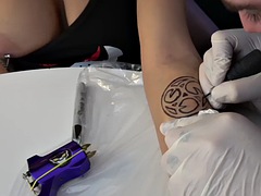 Mara Martinez is tattooed and fucked by her boyfriend
