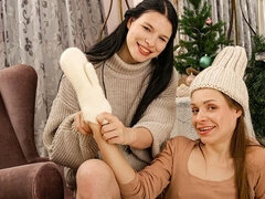 Черные, Пальцем, Поцелуи, Лесбиянка, Белье, Тощие, Стриптизерша, Сиськи