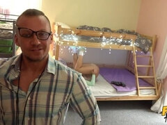 Röv slick, Avsugning, Fingering, Handjobb, Pov, Fitta, Rimjobb, Spanking