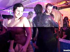 Holiday Hotties Part 5 - Shower Cam: Babe, Threesome  Lesbian Porn
