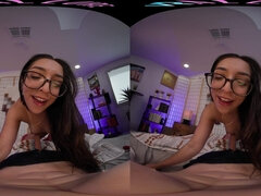 18 ans, Gros cul, Sucer une bite, Brunette brune, Branlette thaïlandaise, Hd, Adolescente