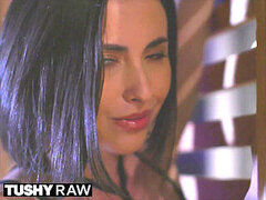 Anal, Cul à la bouche, Sucer une bite, Brunette brune, Éjaculer dans la bouche, Jouets