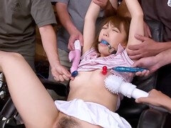 18 ans, Éjaculation interne, Partouze, Japonaise, Chatte, Jarretelles, Adolescente, Uniforme