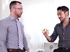 Fetisj, Homo, Masturbatie, Spier, Kantoor, Zuigen, Tatoeage, Uniformpje