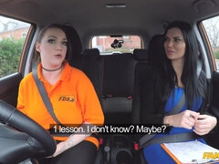 Amatéři, Prsatá, Auto, Lesbické, Výprask, Venku, Pička, Seřezání