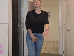 Amatør, Stor svart kvinne, Brunette, Europeisk, Jeans, Moden, Pissing, Alene