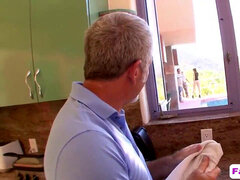 familyraw-14-6-217-familystrokes-ariana-grand-full-hi-1