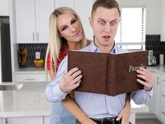 큰 엉덩이, 큰 음경, 큰 가슴, 금발의, 오랄섹스, 도기스타일, 부엌, 밀프