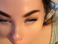 18 ans, Amateur, Sucer une bite, Brunette brune, Couple, Éjaculer dans la bouche, Mignonne, Nue