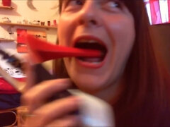 Anal, Babá, Bundão, Fetiche, Italianoa, Masturbação, Solo chão, Meias finas