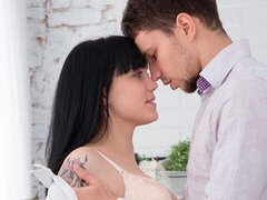 デカ尻, デカチン, フェラチオ, 茶髪の, バック, 剃毛, ティーン, オッパイの