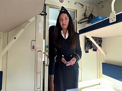 Amatorka, Obciąganie, Brunetka, Wytrysk, Publiczny, Cycki