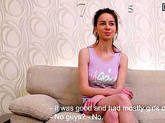 Bruinharig, Ontmaagden, Hongaars, Masturbatie, Kut duiken, Softcore pornografie, Tiener