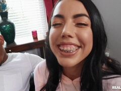 Kotě, Kuřba, Brunetka, Auto, Dávení penisem, Ebenové, Latinské, Jezdectví