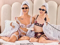 18, Rumpa, Fingering, Kysser, Slick, Rakad, Mager, Strippning